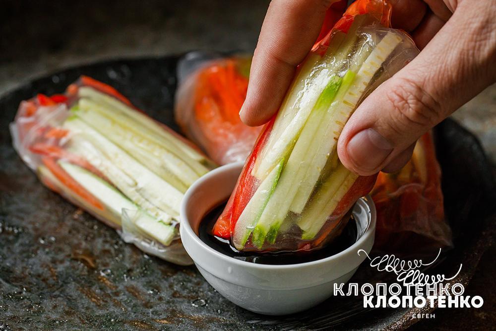 Спрінг роли з тофу і овочами