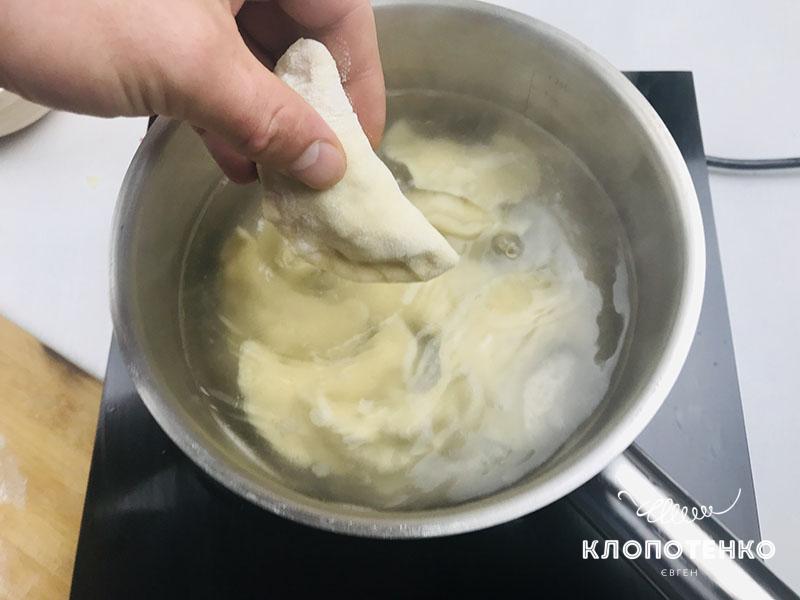 Відварюємо вареники