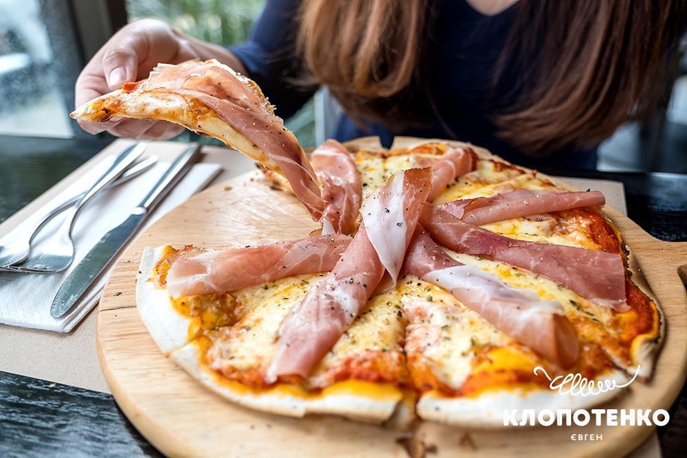 Чому їсти руками корисно