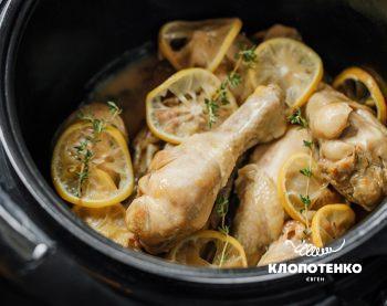 Курячі гомілки у мультиварці