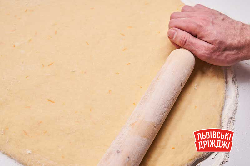 Розкочування тіста
