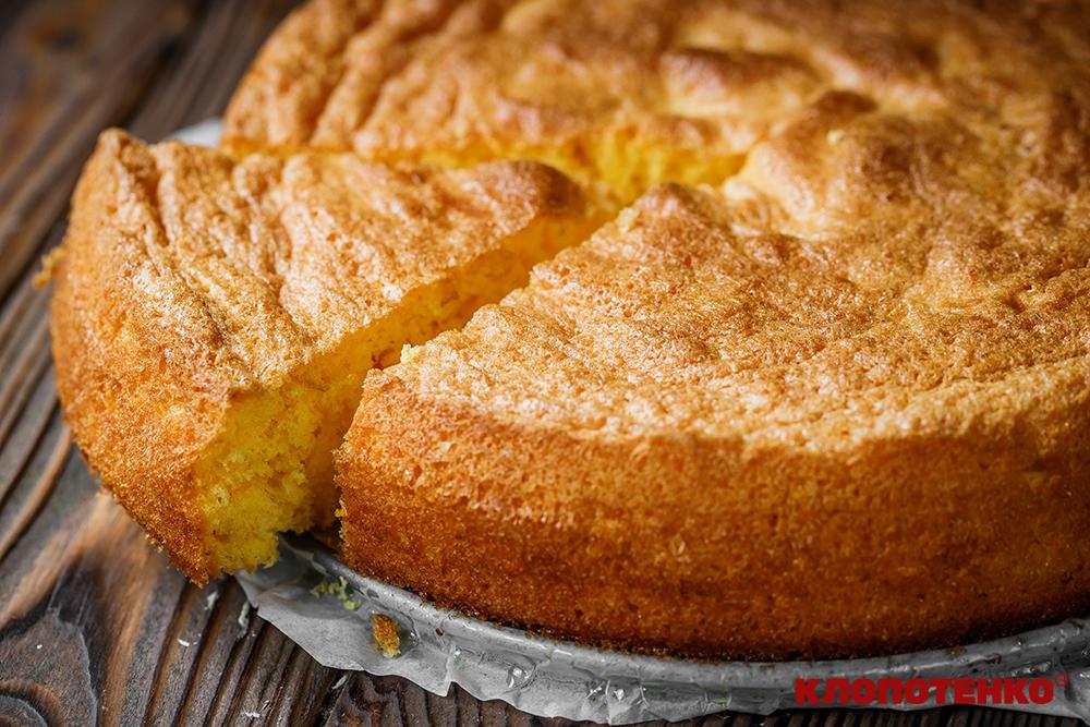 Бісквіт на кукурудзяному борошні