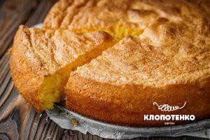 Бісквіт з кукурудзяного борошна