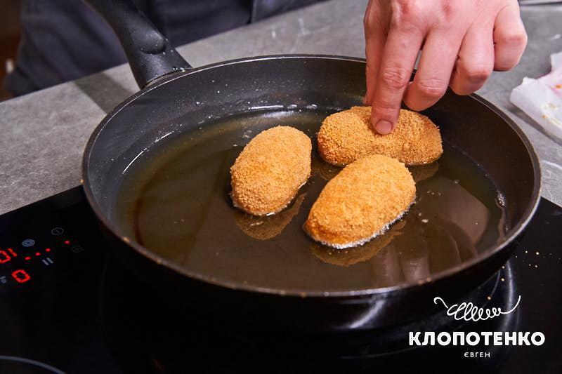Обсмажте котлети