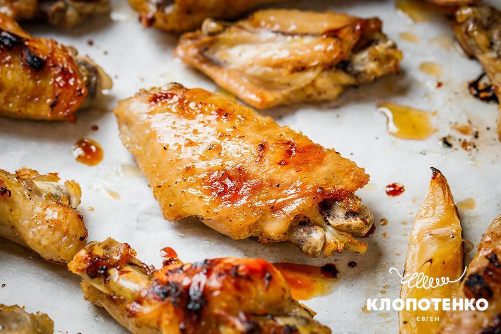 курячі крильця з лимоном та медом