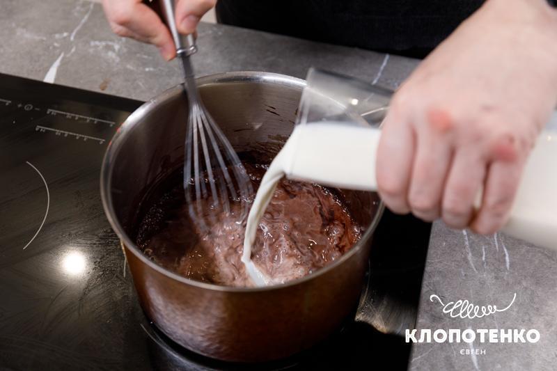 До какао додається молоко