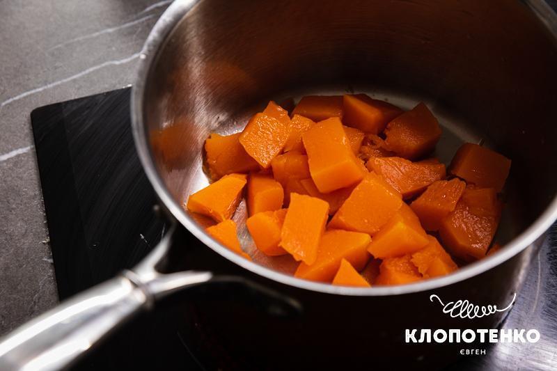 Відварені шматочки гарбуза