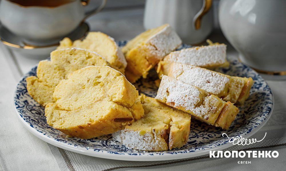 Рулет з яблуками