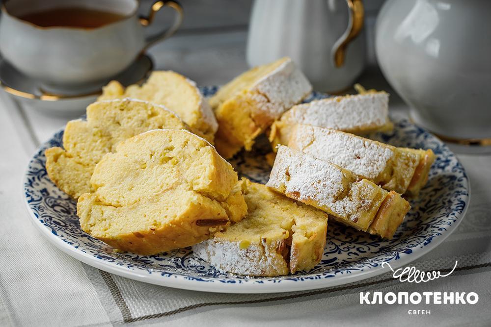 Рулет з яблуками