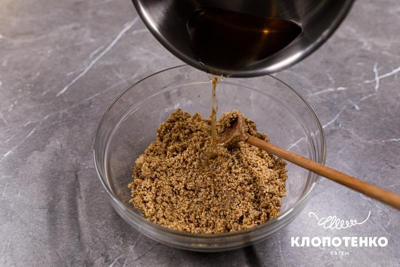 Змішайте інгредієнти для начинки