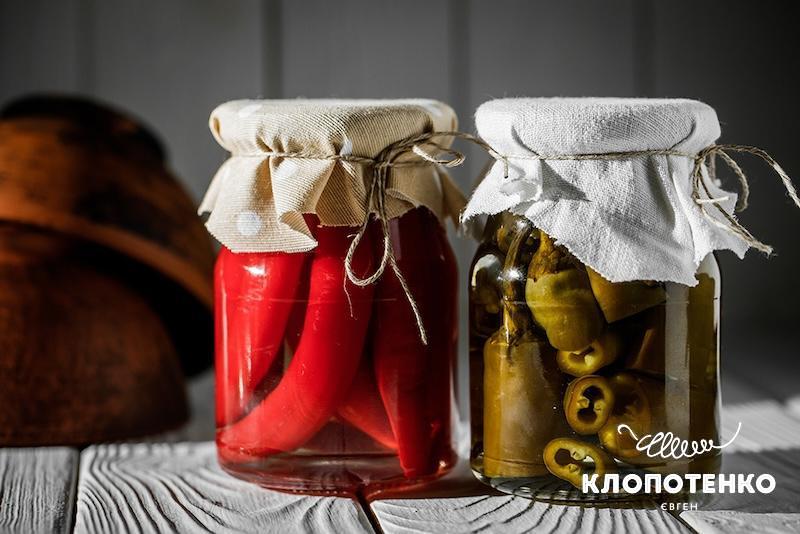 Перець чилі гострий через капсаїцин