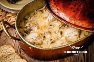 Гомілки, тушковані з печериціями