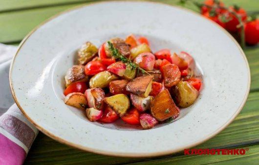 Салат з картоплі та редиски