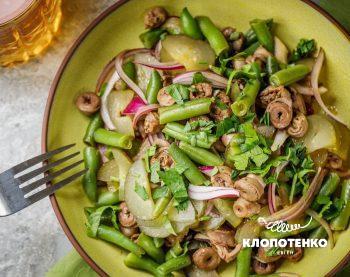 Рецепт салату з курячих сердець та квасолі