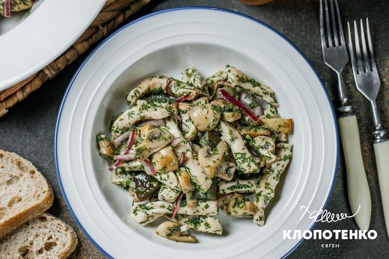 Салат з куркою рецепт