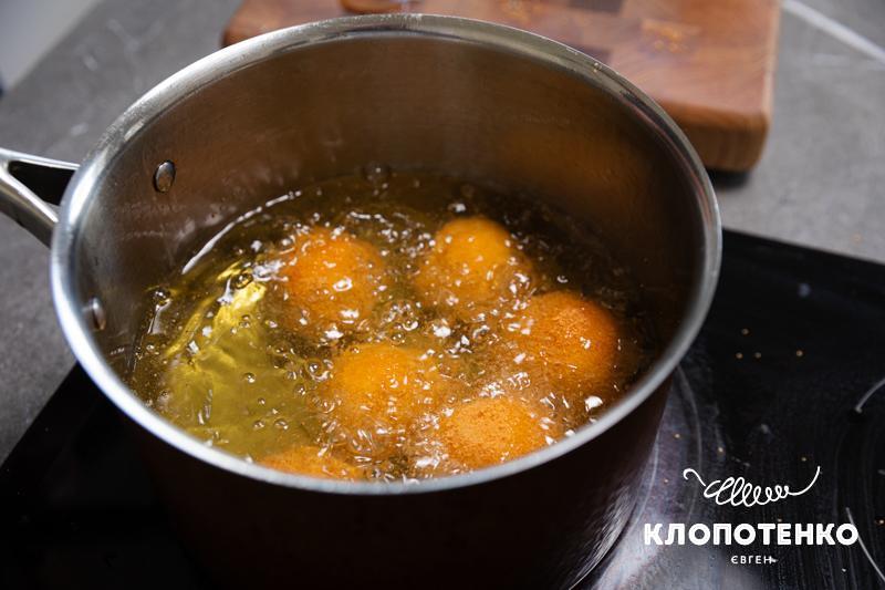 Обсмажте аранчині в напіфритюрі