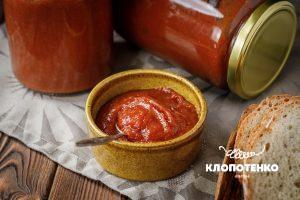 Консервація кабачків: кетчуп на зиму