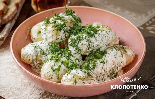 Молода картопля з кропом