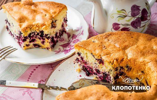 Пиріг з чорнницею
