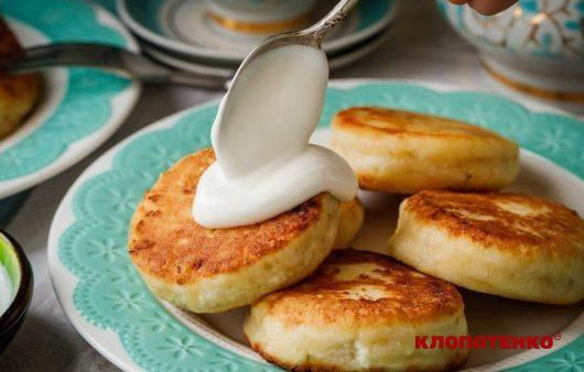 Ідеальна текстура і рум’яна скоринка. Сирники від Євгена Клопотенка, які завжди вдаються