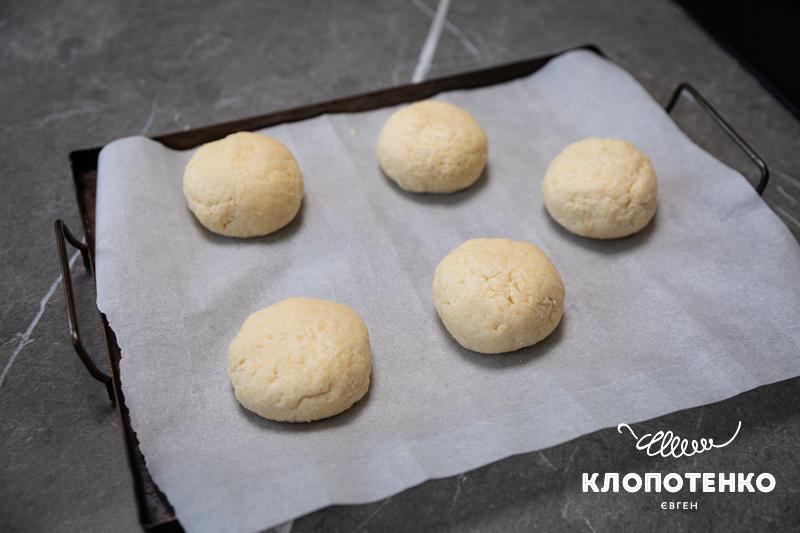 Приклад сформованих булочок