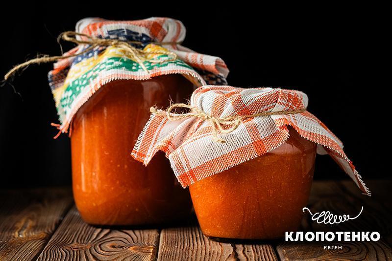 кетчуп з кабачків та помідорів
