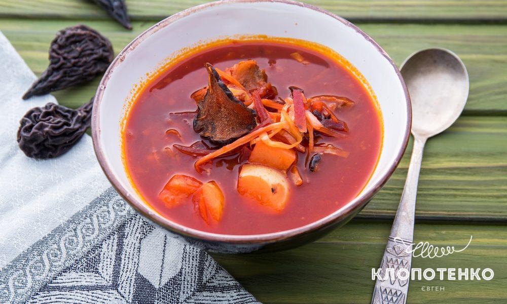 Vegetarian Borsch with Smoked Pears