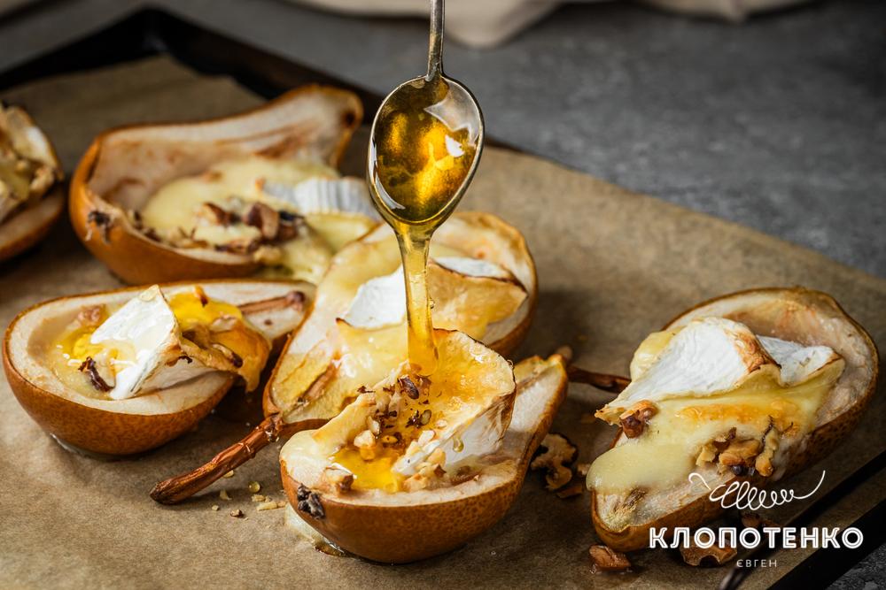 груша з камамбером