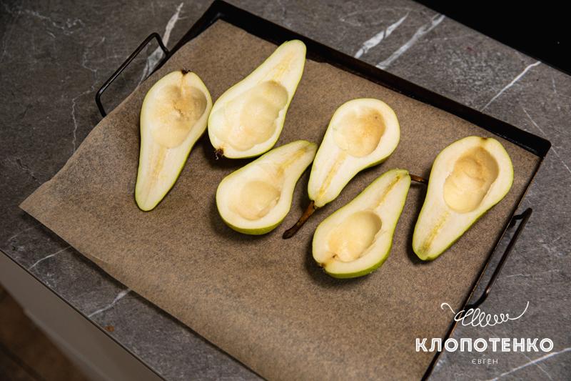 груша з камамбером