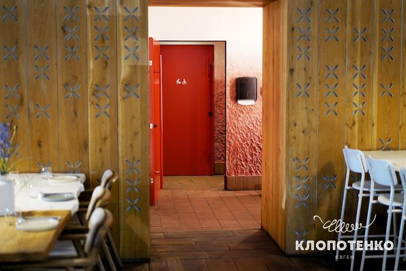 ресторан 100 років тому вперед