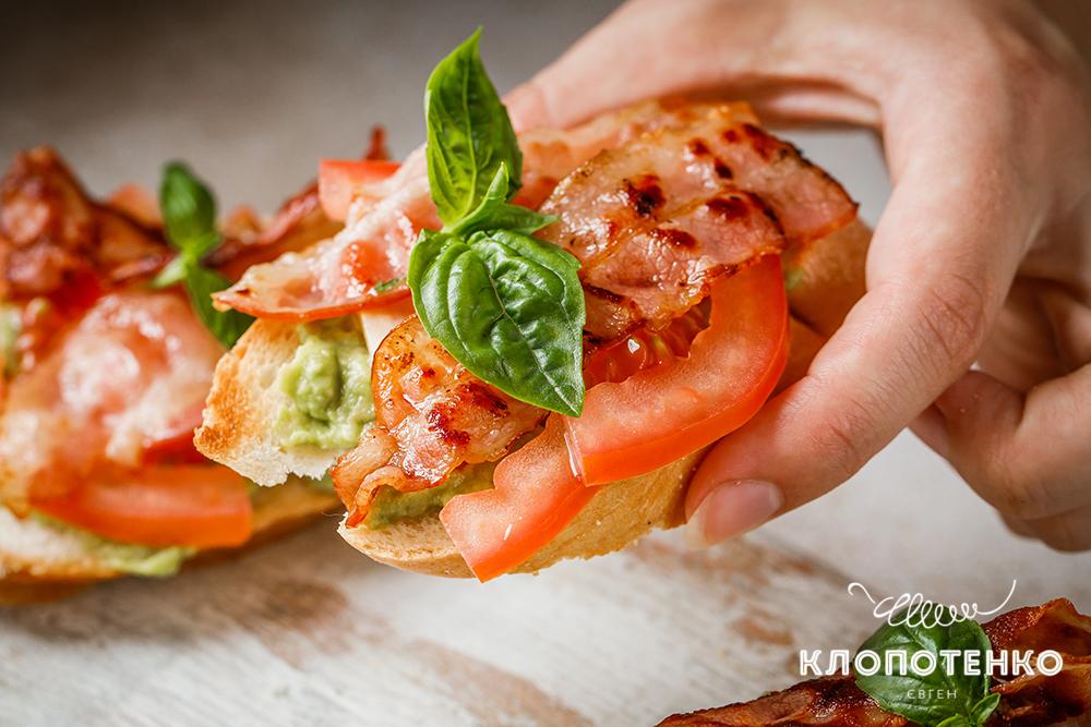 канапки з беконом