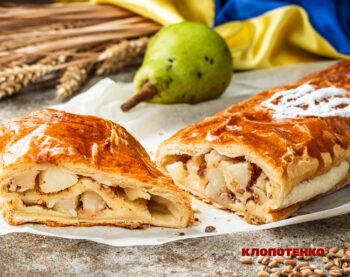Пиріг з листкового тіста з грушею
