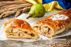 пиріг з листкового тіста з грушею