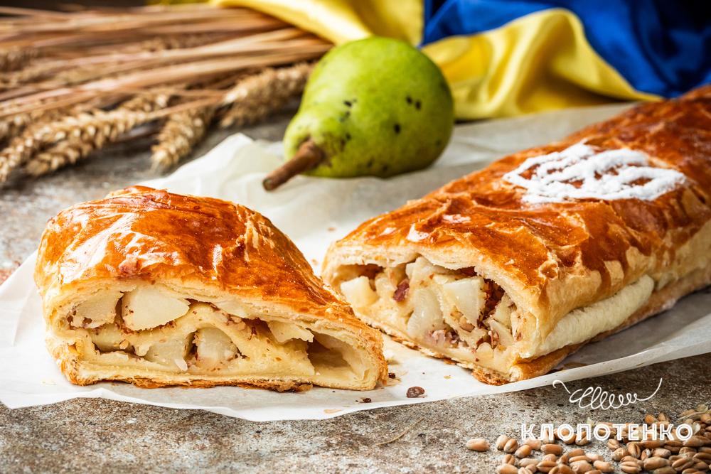 пиріг з листкового тіста з грушею