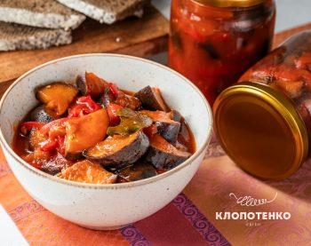 рецепт салату з баклажанів на зиму