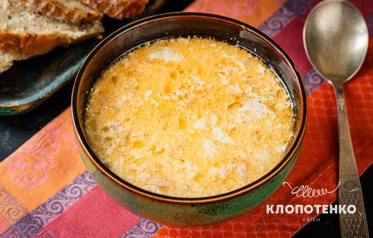 Вершковий суп з лососем
