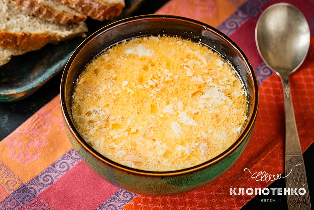 Вершковий суп з лососем