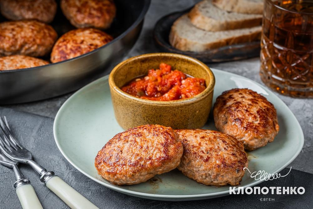 Котлети з томатним соком