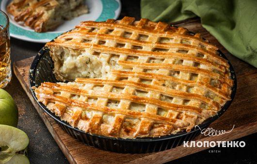 Пиріг з картоплею та яблуками