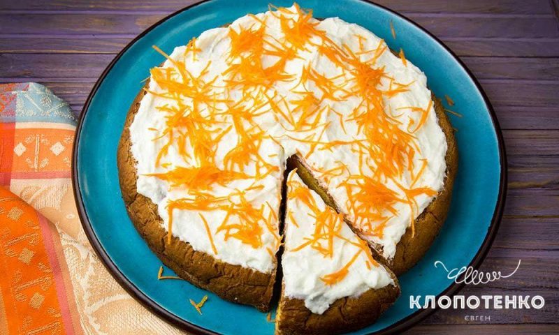 Морквяний пиріг