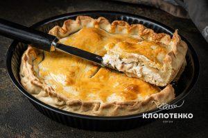 Закритий пиріг з куркою