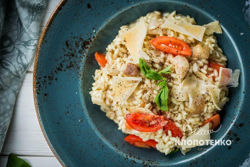 ризото з білими грибами