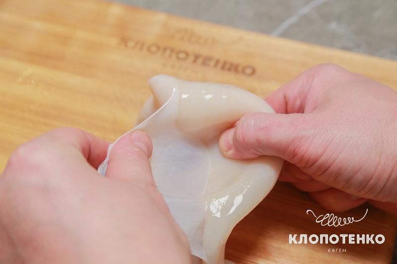 Чищення кальмарів