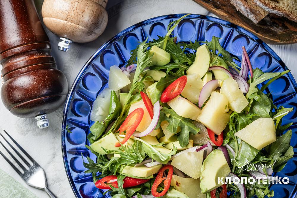 Салат з ананасом