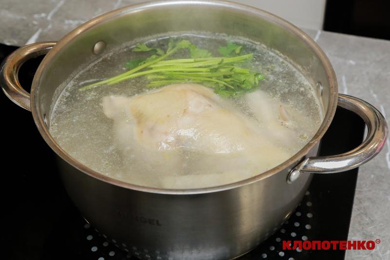 Відварювання курки з кінзою