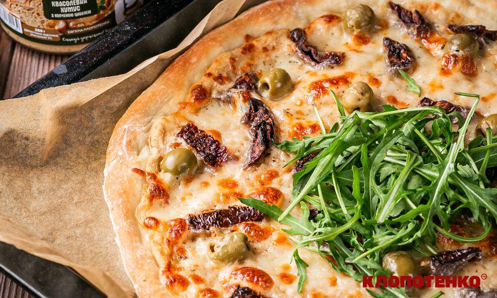 піца з хумусом