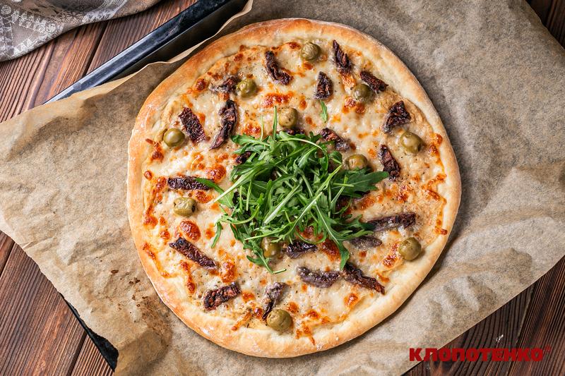 піца з хумусом