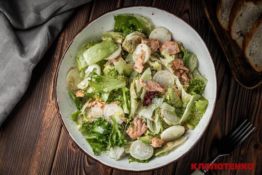 Салат з лососем