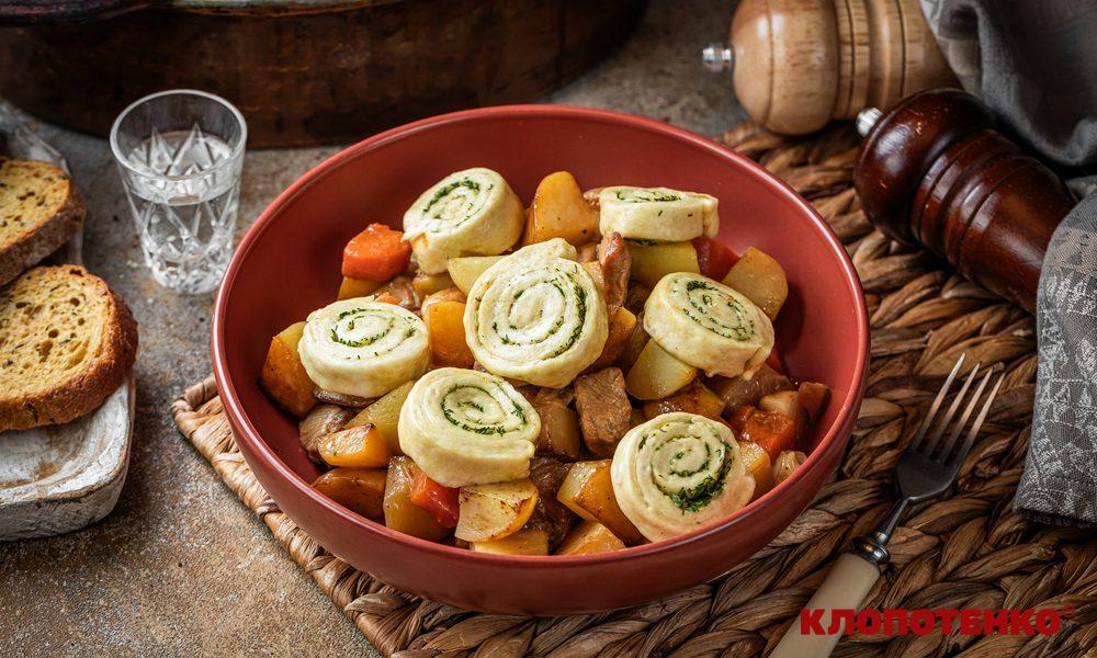 Нудлі з картоплею та м'ясом