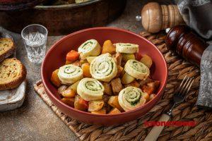 Нудлі з картоплею та м'ясом